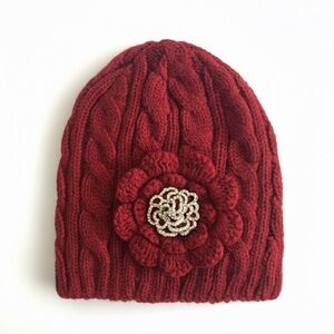 Beautiful knit beanie hat in red